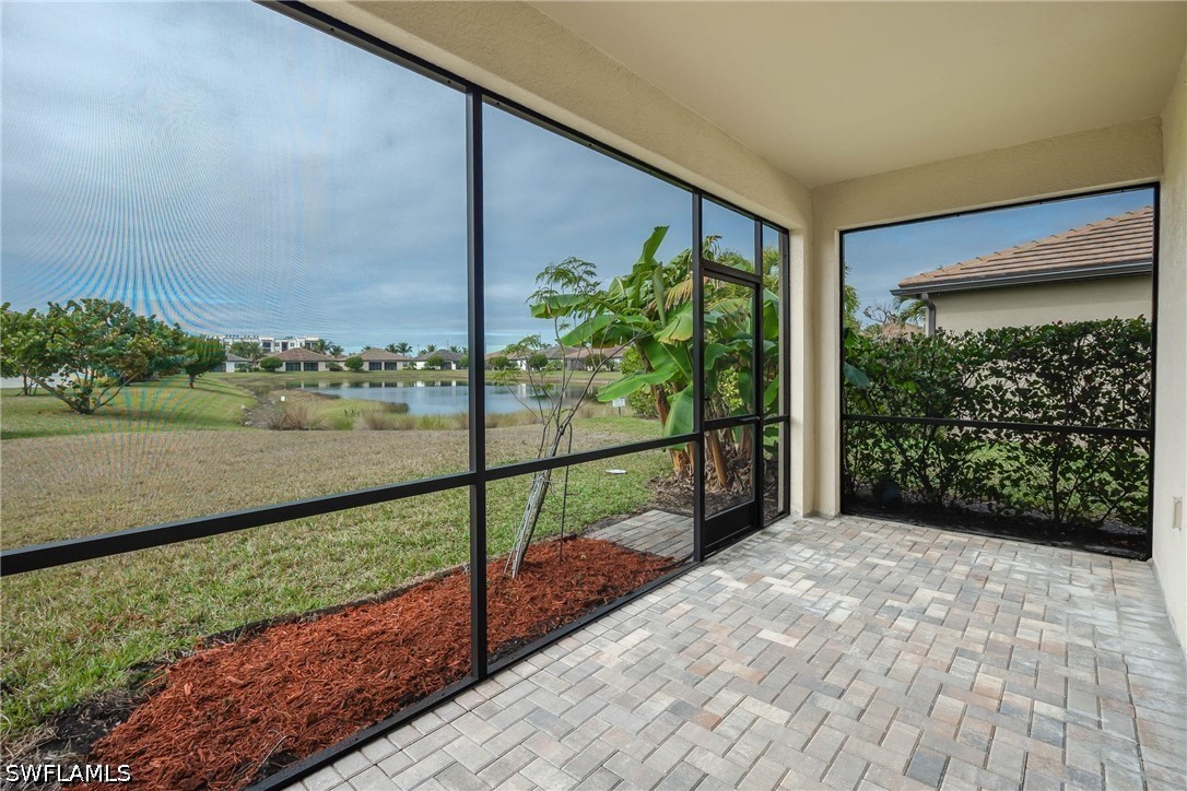 9215 Shadow Oak Ln Property Photo 25