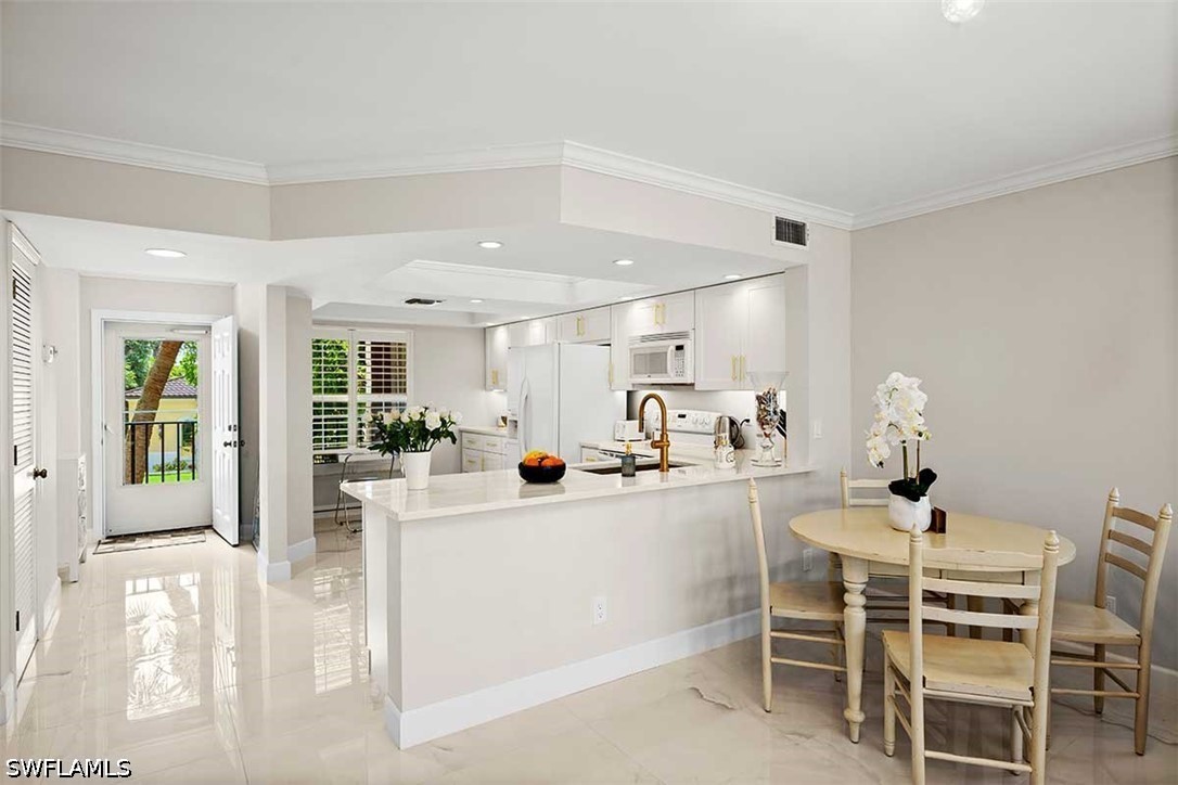 9103 Vanderbilt Dr 205 Property Photo 10