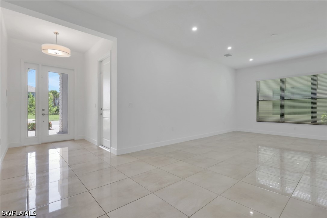 20178 Ainsley St Property Photo 4