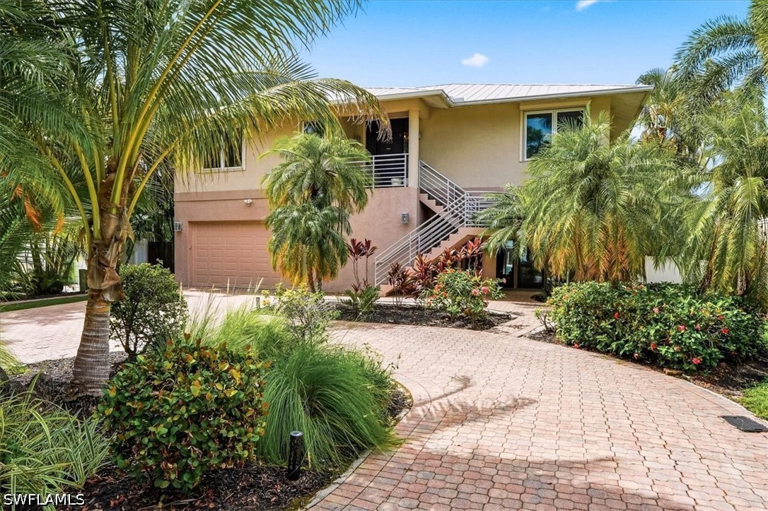 1680 Avion Pl Property Photo 1