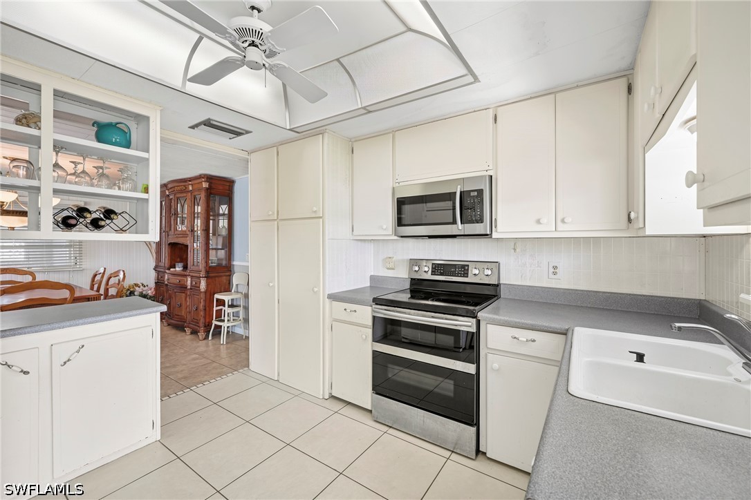 1 Cannes Dr Property Photo 6