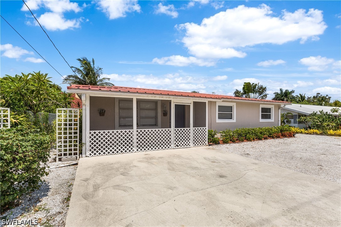 2191 Thomasson Dr Property Photo 2