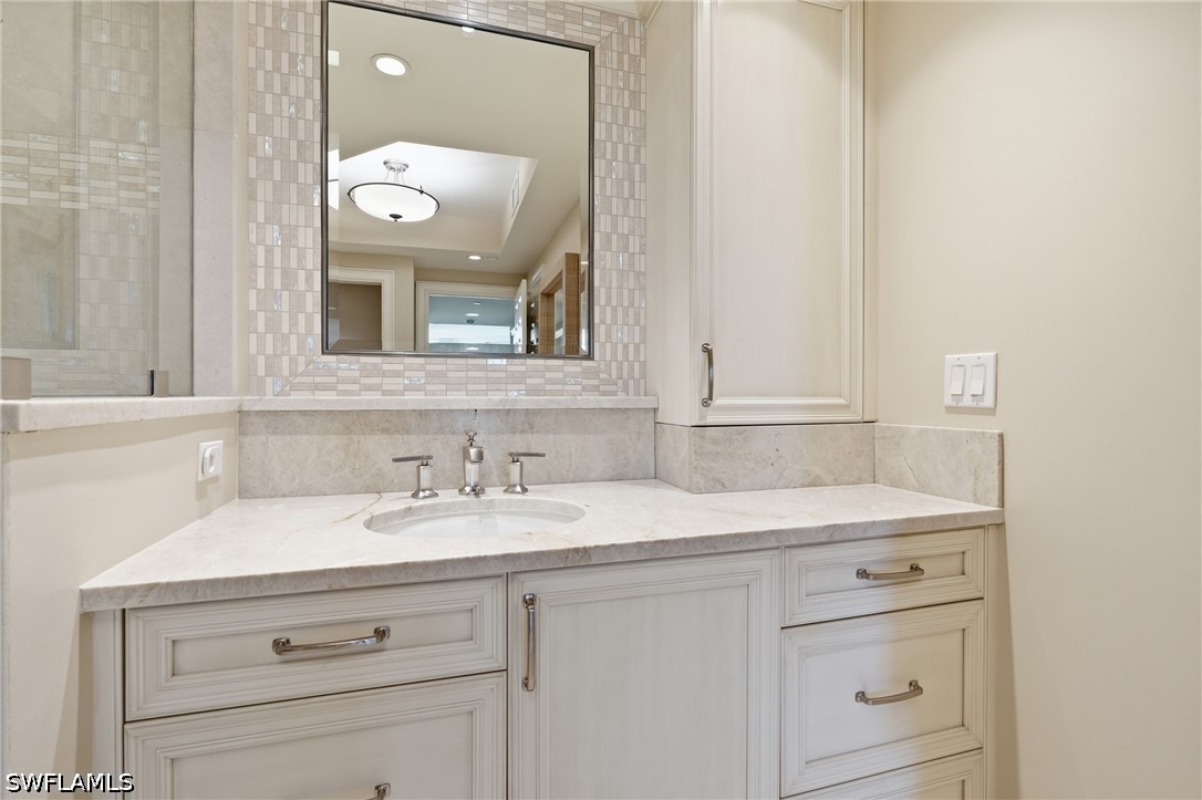 7225 Pelican Bay Blvd 302 Property Photo 14