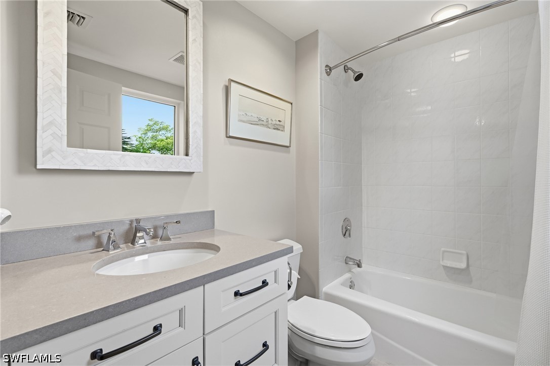 7225 Pelican Bay Blvd 302 Property Photo 18