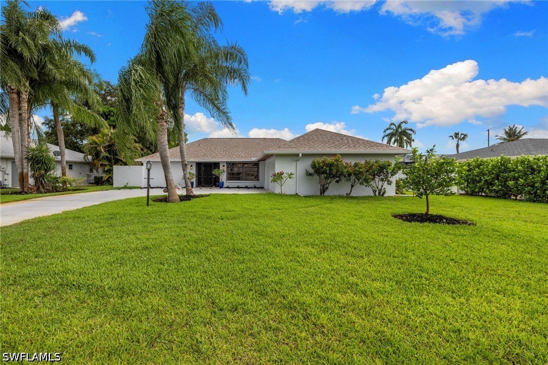 433 Golfview Dr Property Photo 3