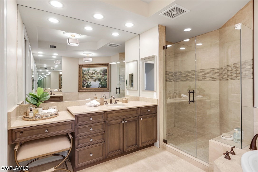 455 Cove Tower Dr 1701 Property Photo 20