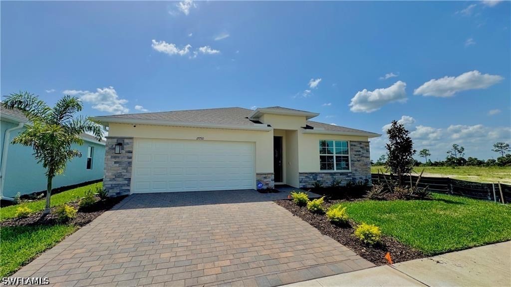 17710 Shade Tree LOOP Property Photo 1