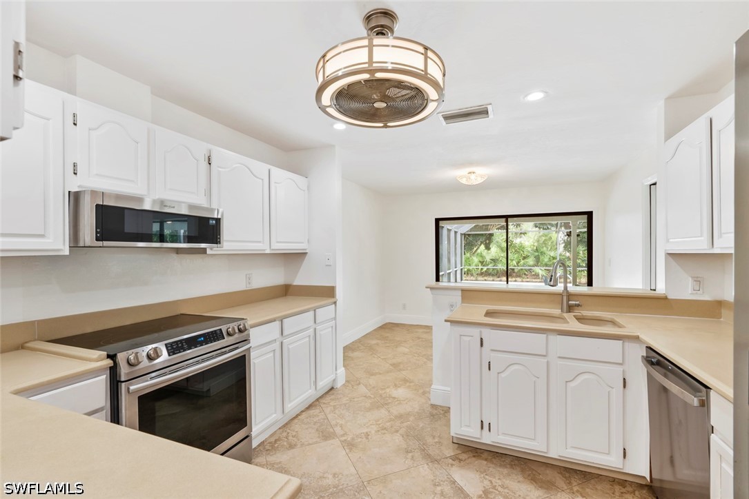 2251 Queens Way Property Photo 12
