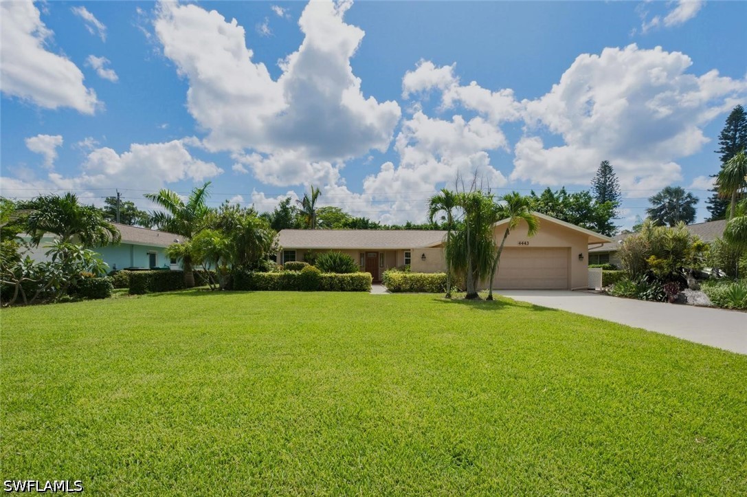 4443 Lakewood Blvd Property Photo 2