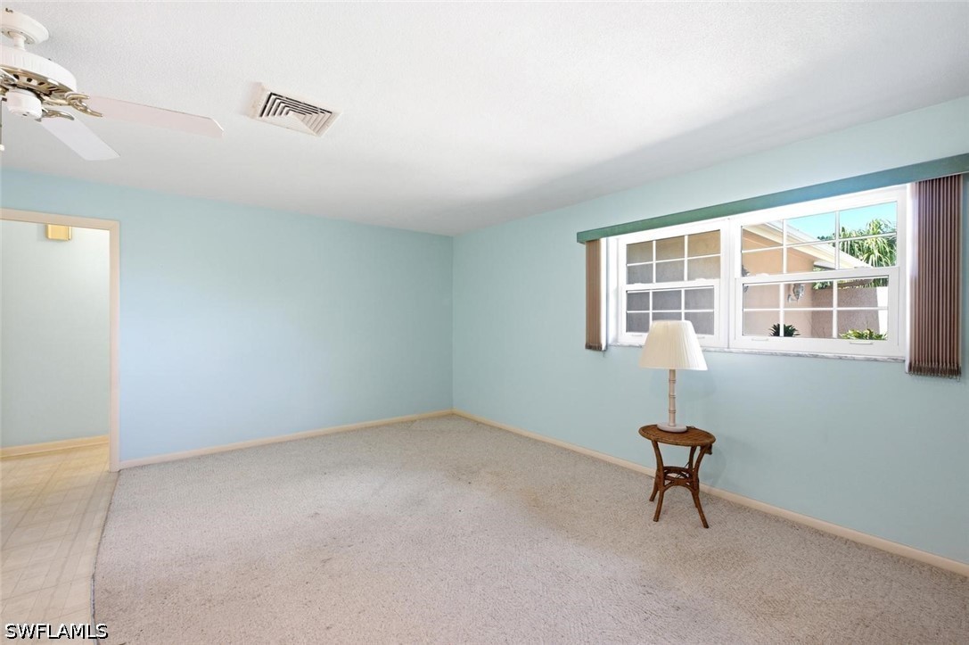 4443 Lakewood Blvd Property Photo 12