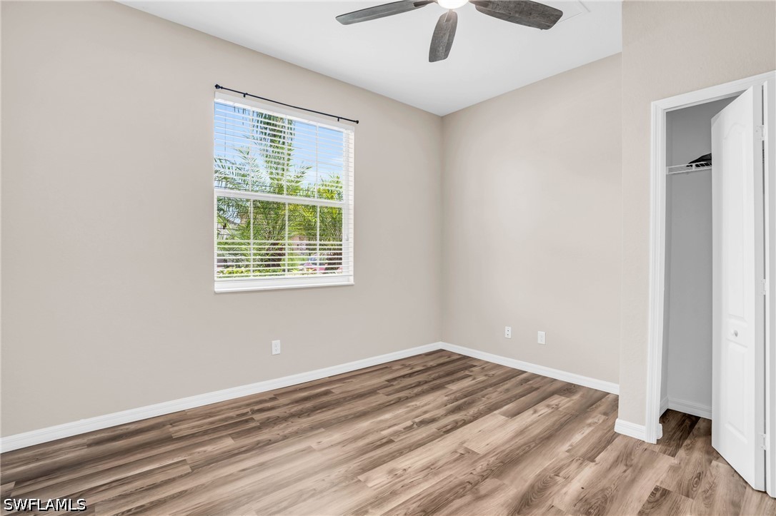 2061 Hamlin St Property Photo 12
