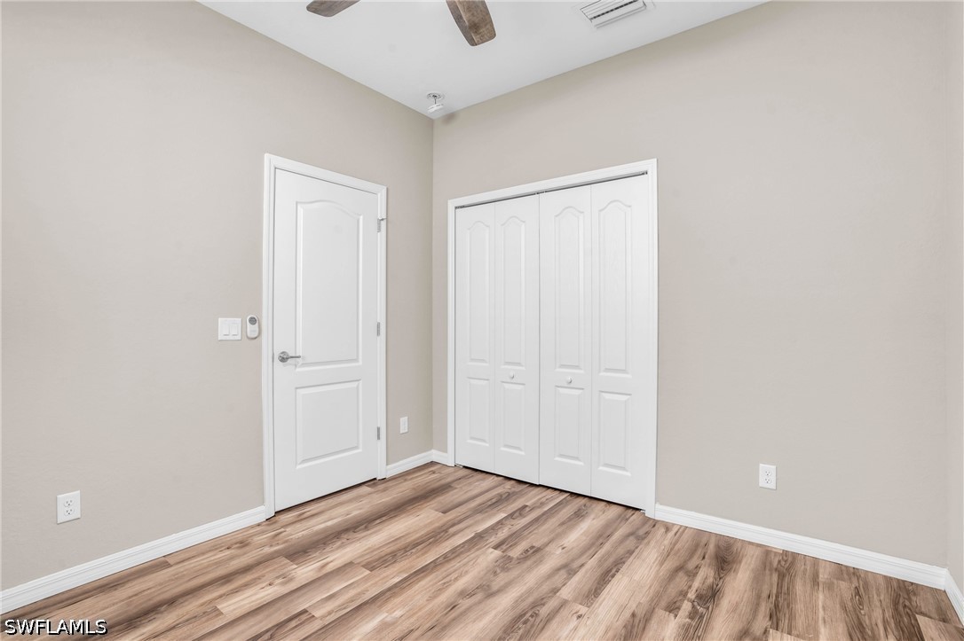 2061 Hamlin St Property Photo 14