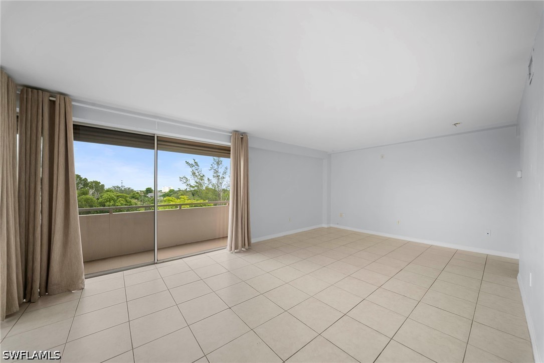 4807 Sunset Ct 405 Property Photo 6