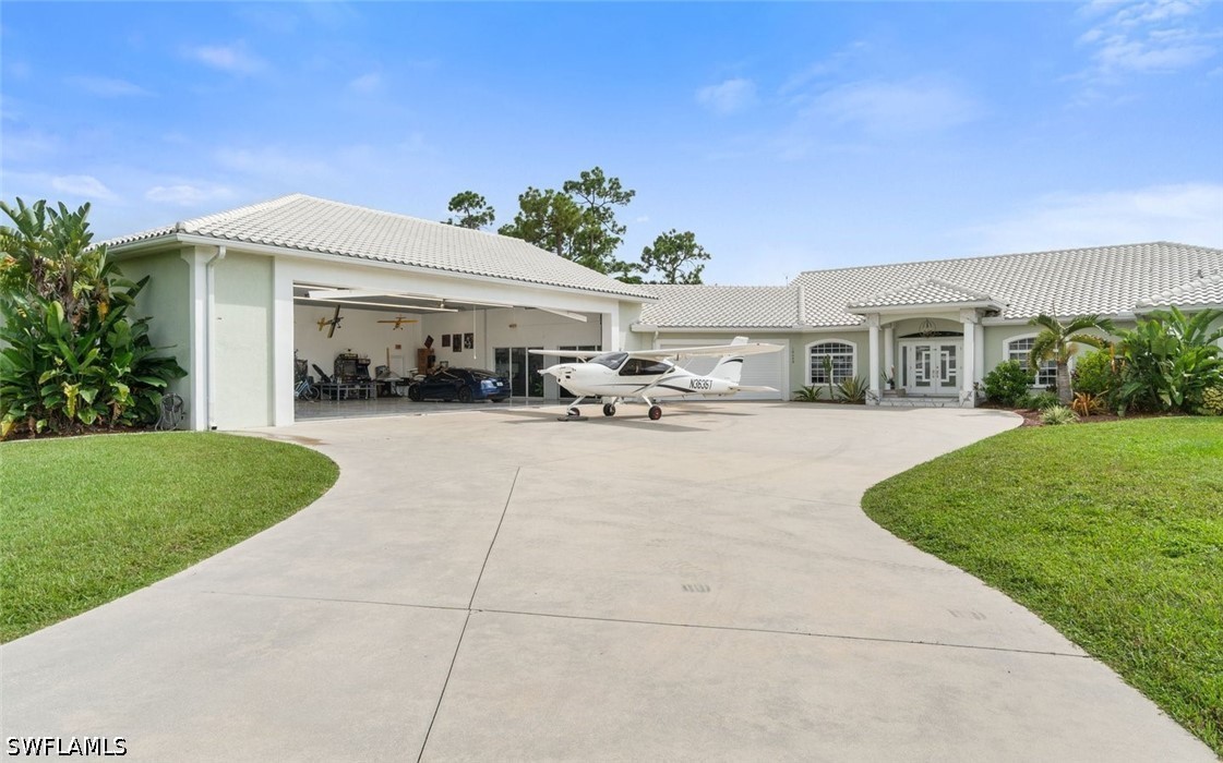 18683 Baseleg Ave Property Photo