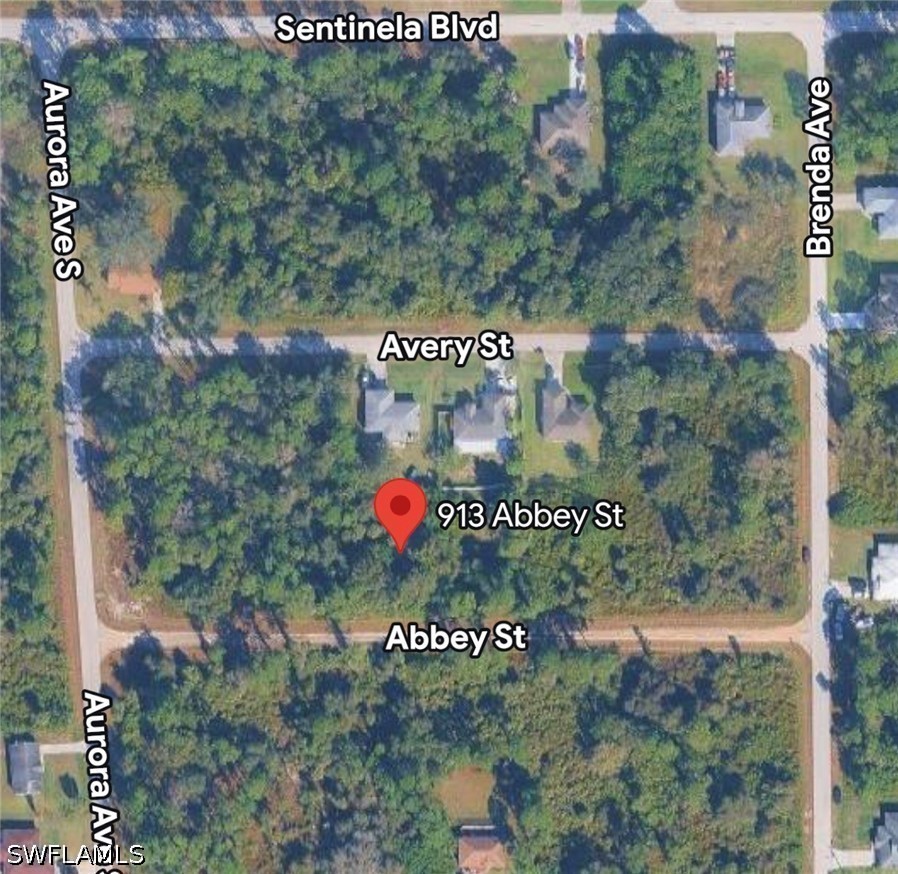 913 Abbey St E Property Photo 4