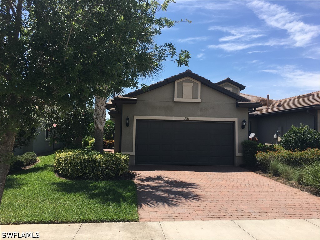 7631 Jacaranda Ln Property Photo 11
