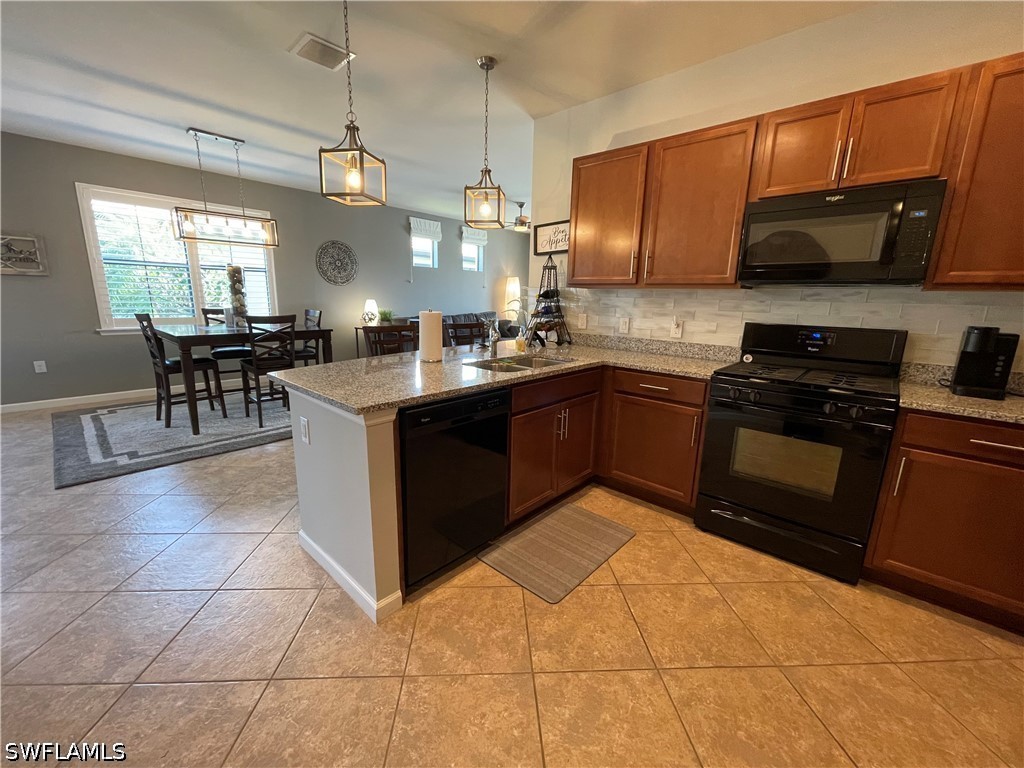 7631 Jacaranda Ln Property Photo 18