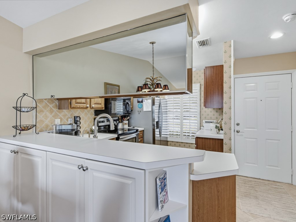 1045 Mainsail Dr 413 Property Photo 6