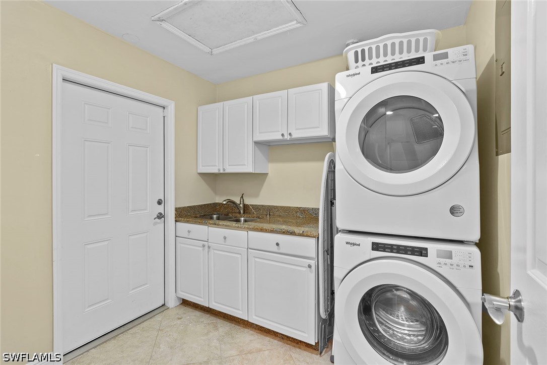 675 Harbour Dr Property Photo 25