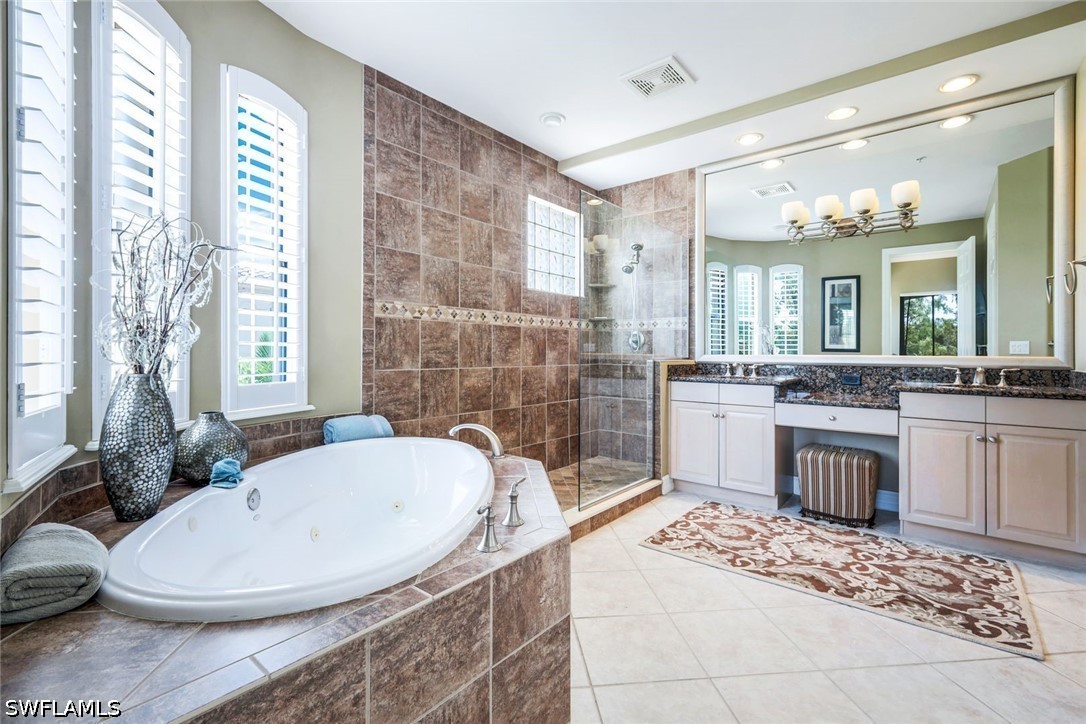 2826 Tiburon Blvd E 103 Property Photo 11