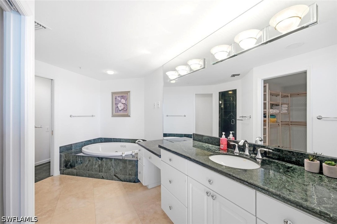 60 Seagate Dr 1606 Property Photo 20