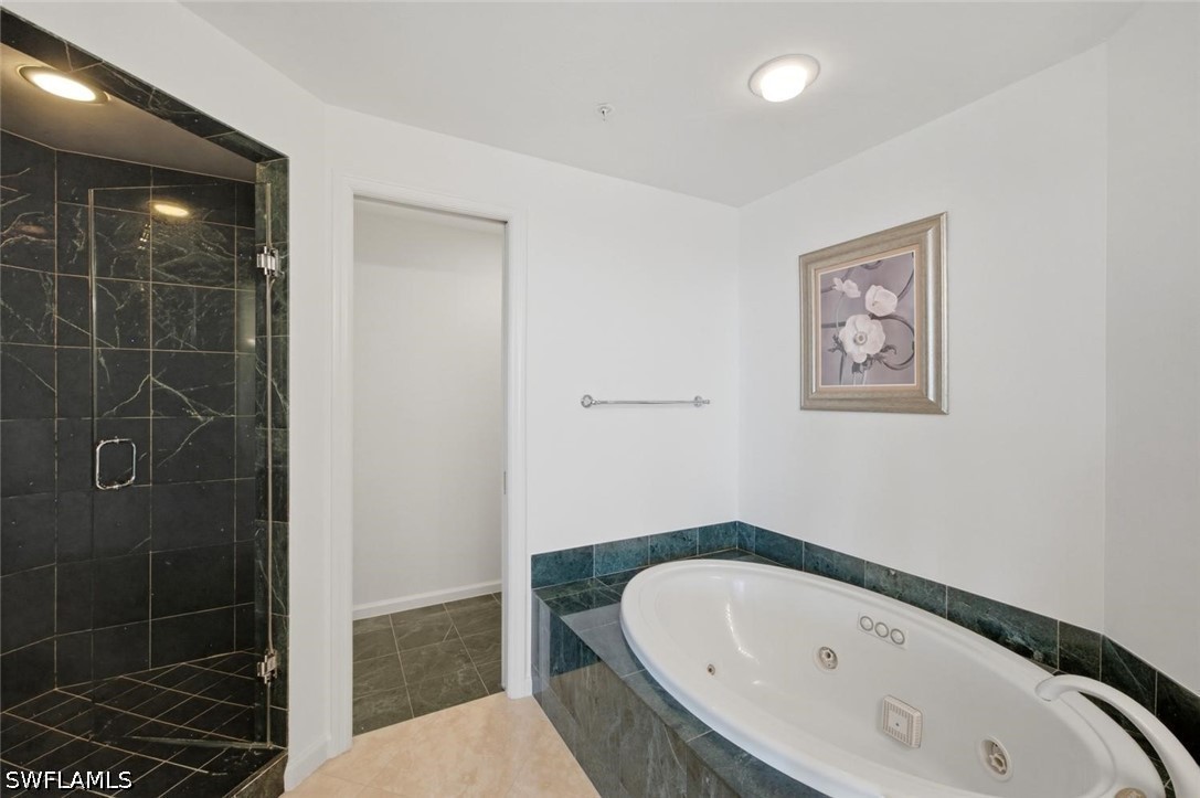 60 Seagate Dr 1606 Property Photo 21