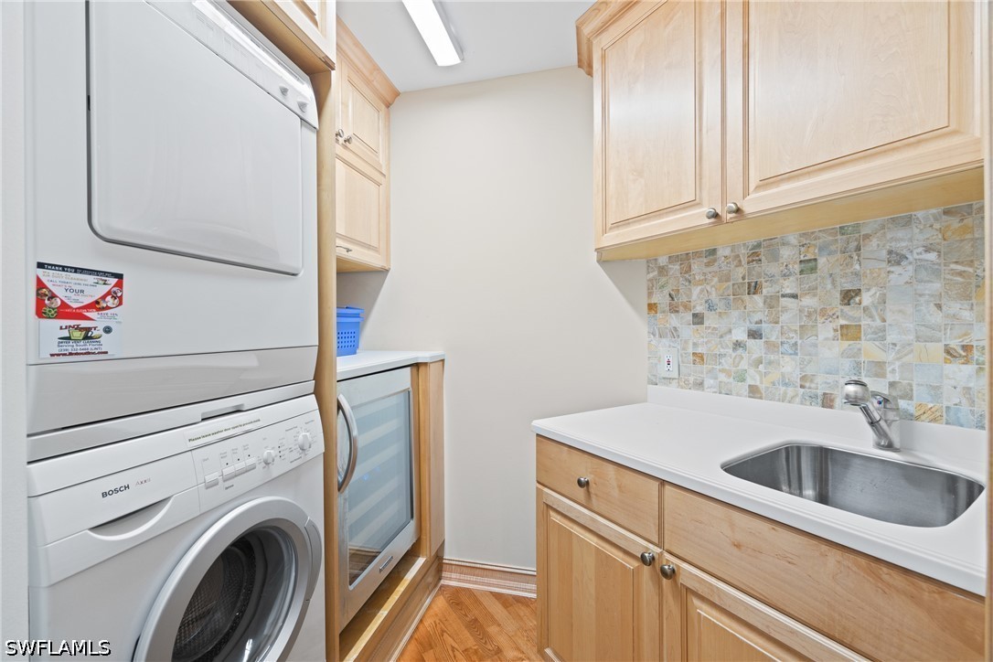 60 Seagate Dr 105 Property Photo 26