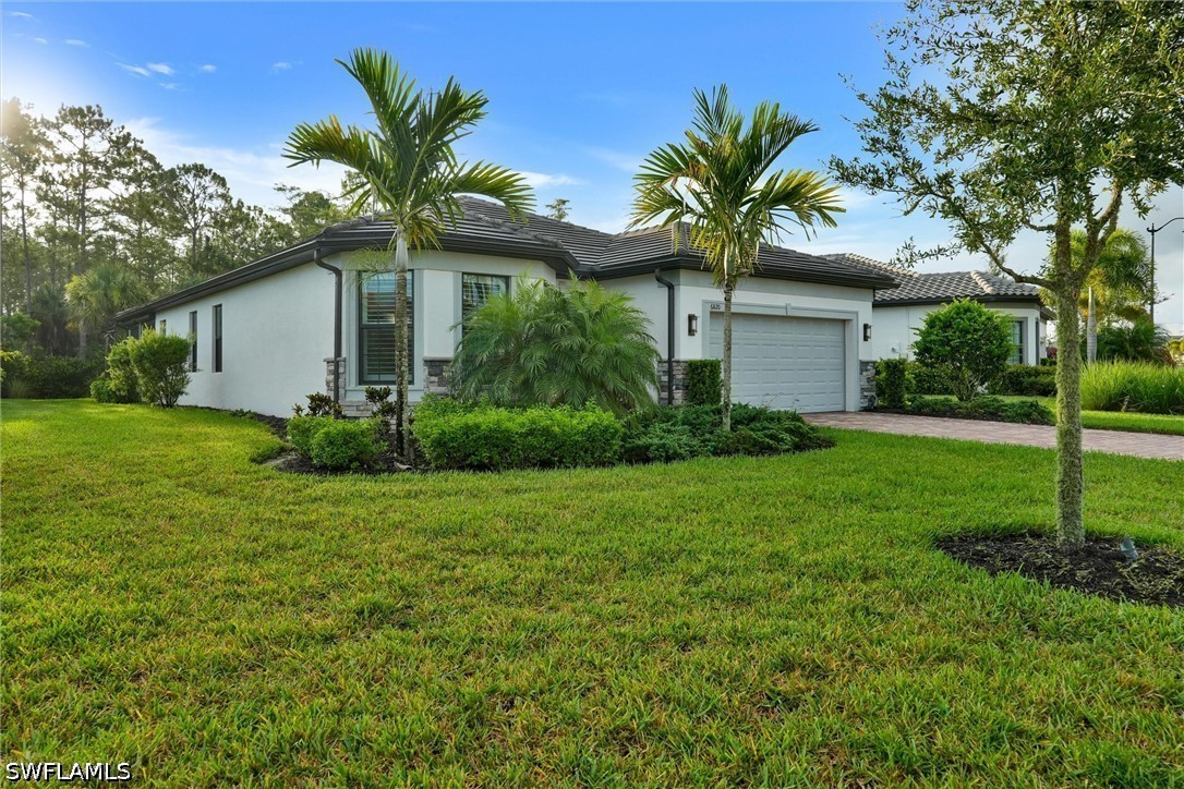 6820 Winding Cypress Dr Property Photo 5