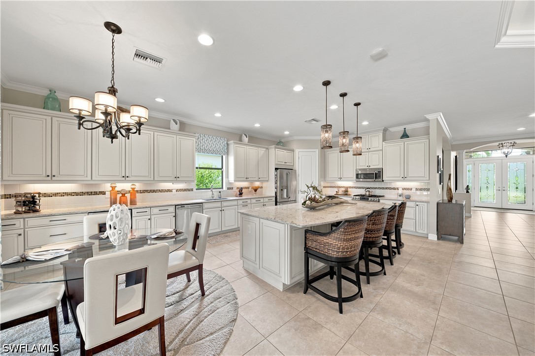 9256 Rialto Ln Property Photo 10