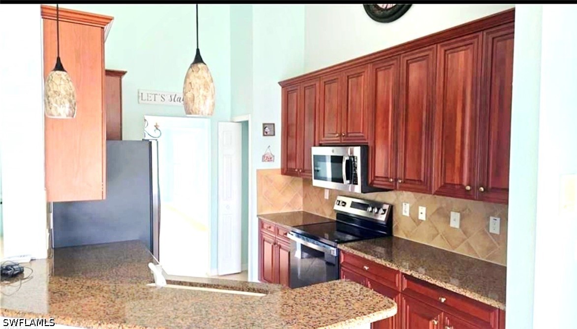 6355 Lexington Ct 201 Property Photo 6