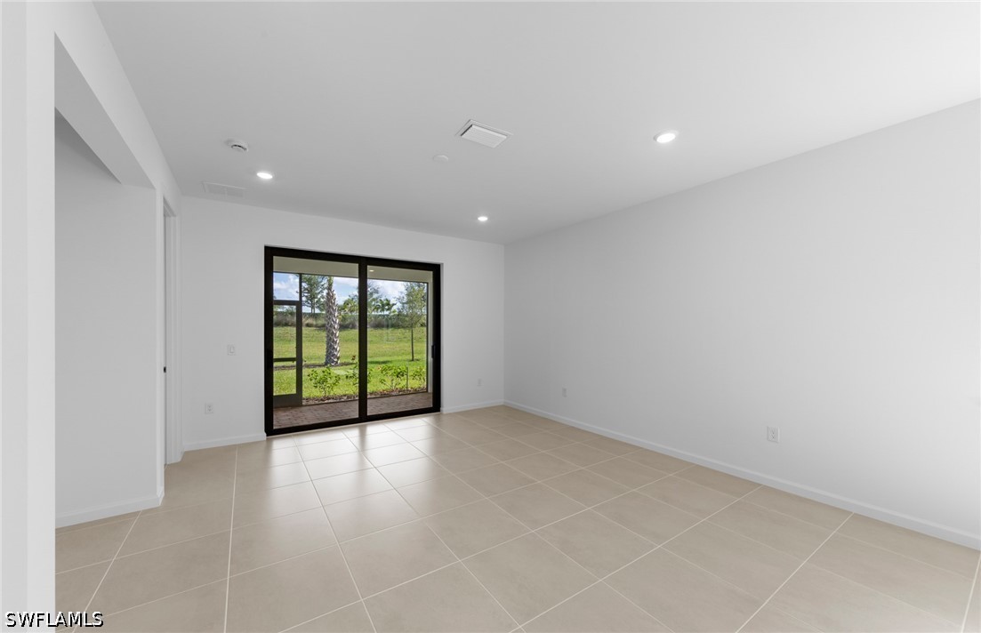 6419 Memorial Ln Property Photo 10
