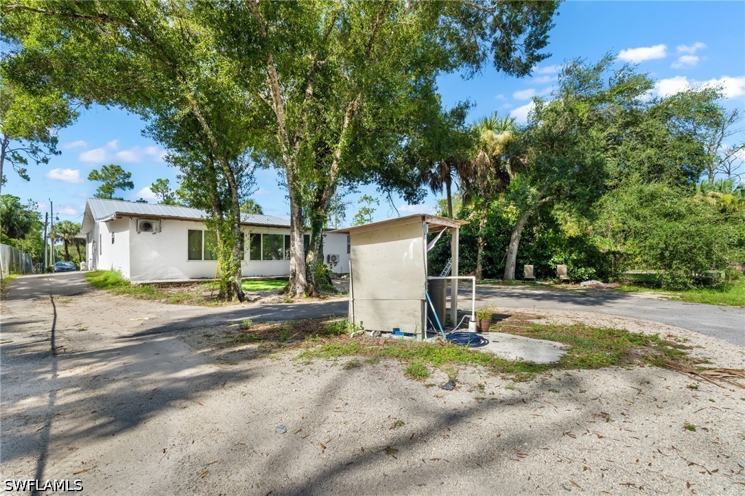 1871 Golden Gate Blvd E Property Photo 22