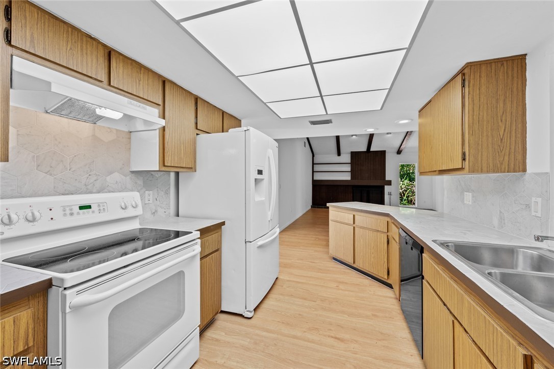 226027507 Property Photo 22