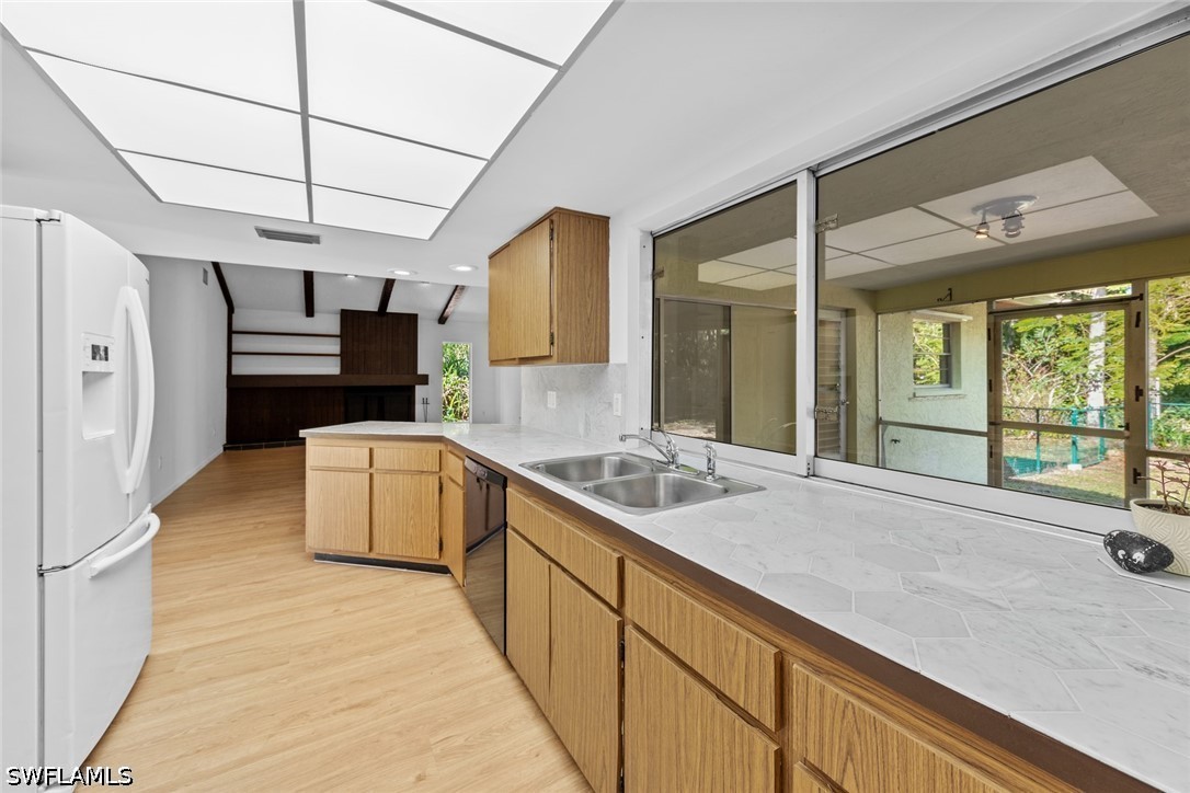 226027507 Property Photo 23