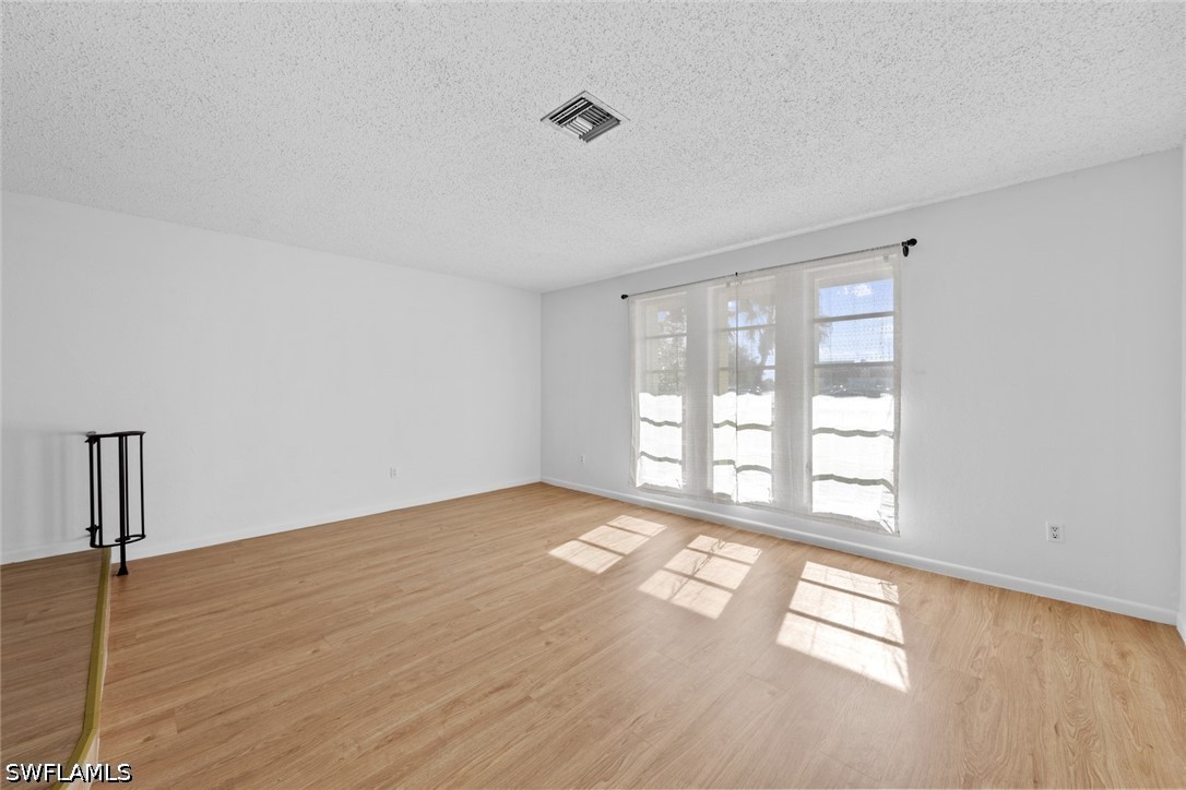 226027507 Property Photo 24