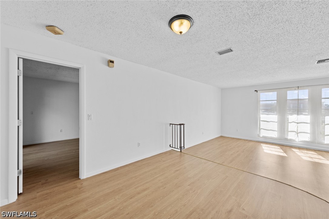 226027507 Property Photo 25