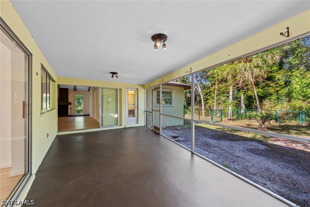 226027507 Property Photo 32