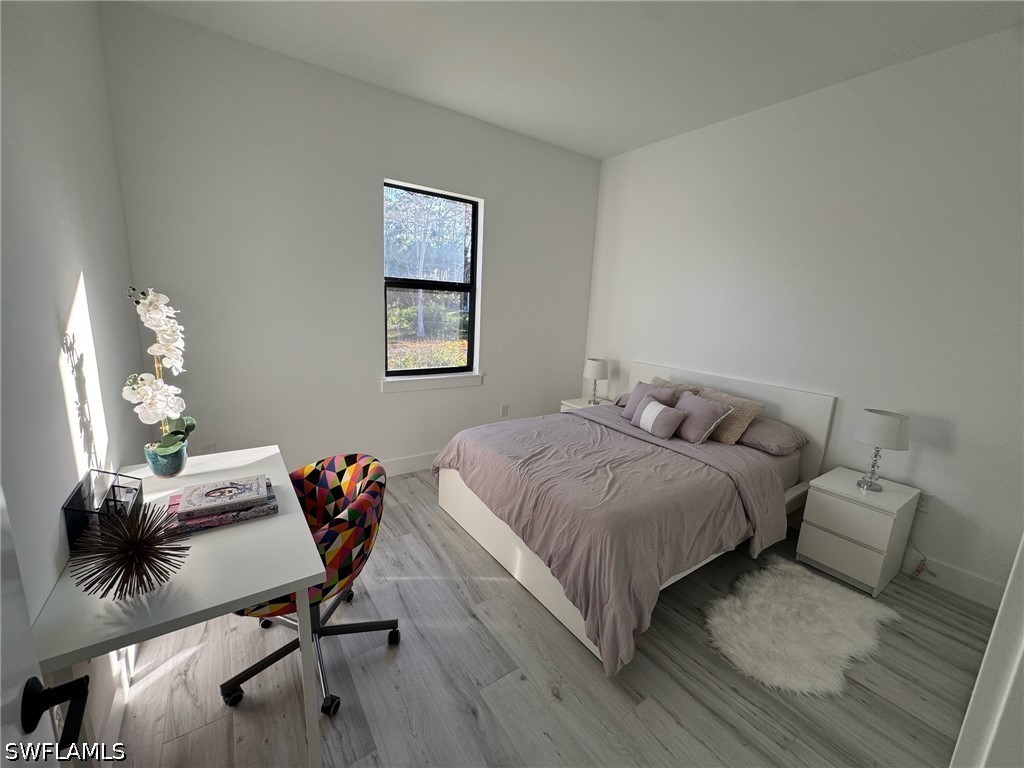 308 Golden Gate Blvd E Property Photo 21