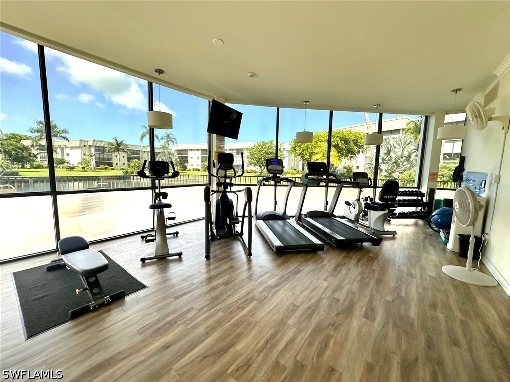 788 Park Shore Dr D20 Property Photo 25