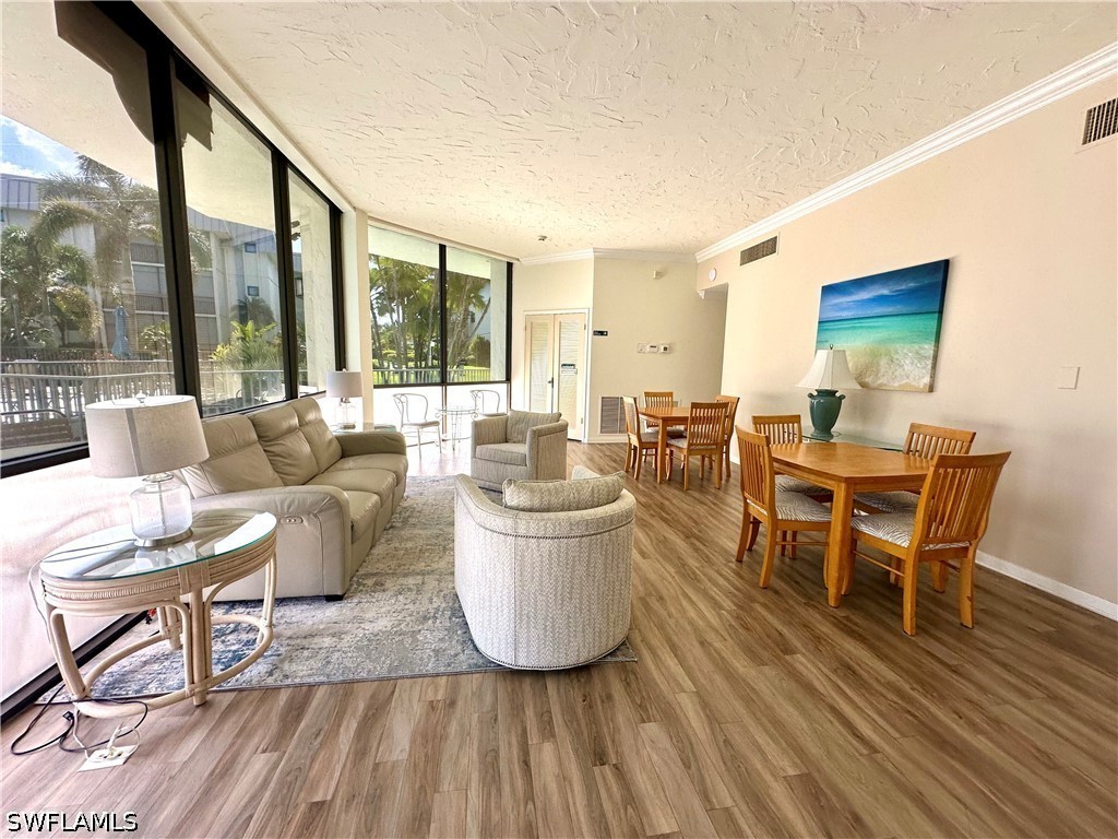 788 Park Shore Dr D20 Property Photo 27