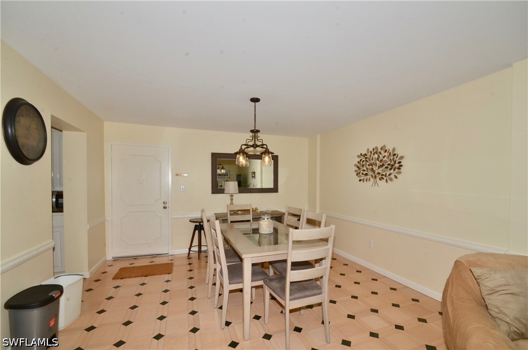 555 Park Shore Dr B-309 Property Photo 5