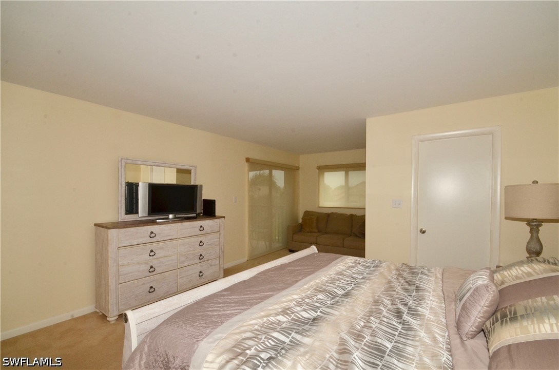 555 Park Shore Dr B-309 Property Photo 13