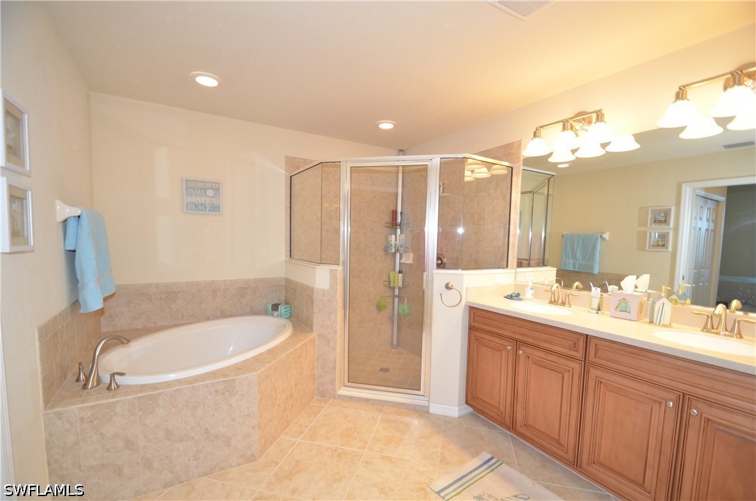 10572 Smokehouse Bay Dr 101 Property Photo 13