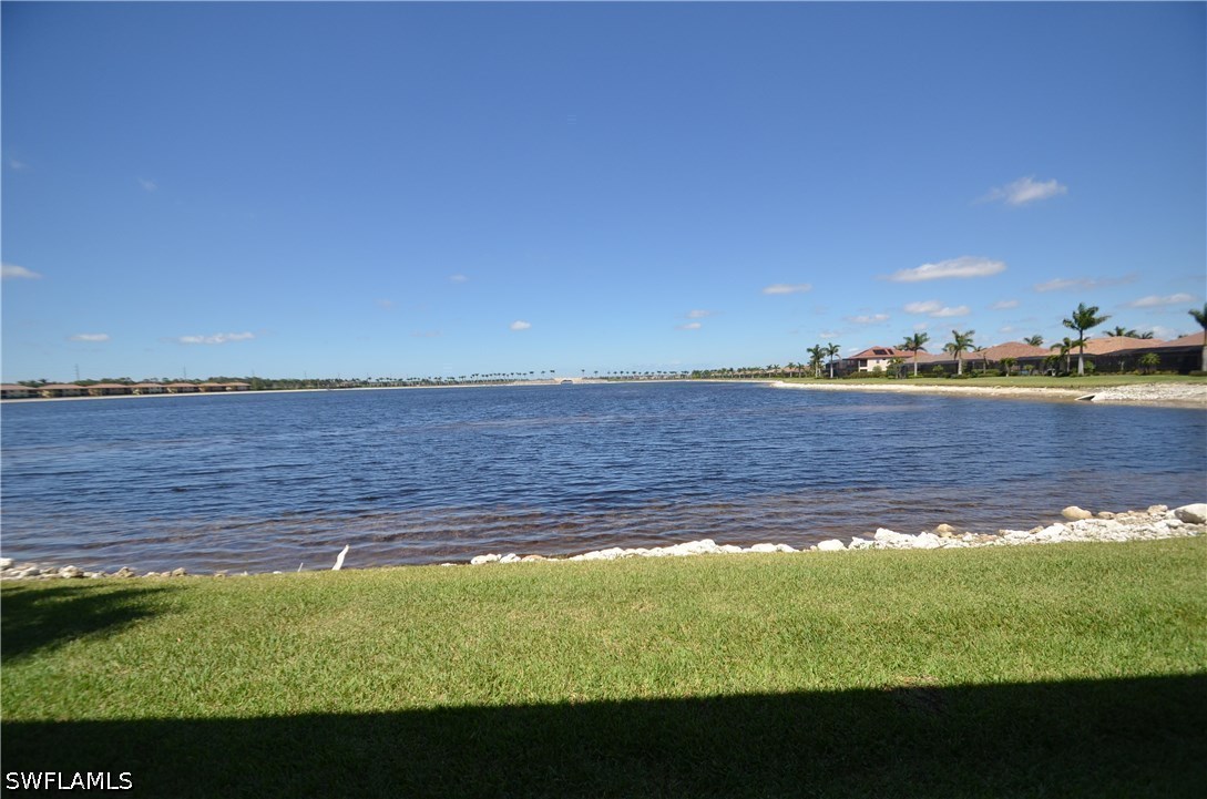 10572 Smokehouse Bay Dr 101 Property Photo 20