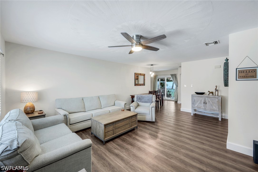 27051 Edgewood St Property Photo 2