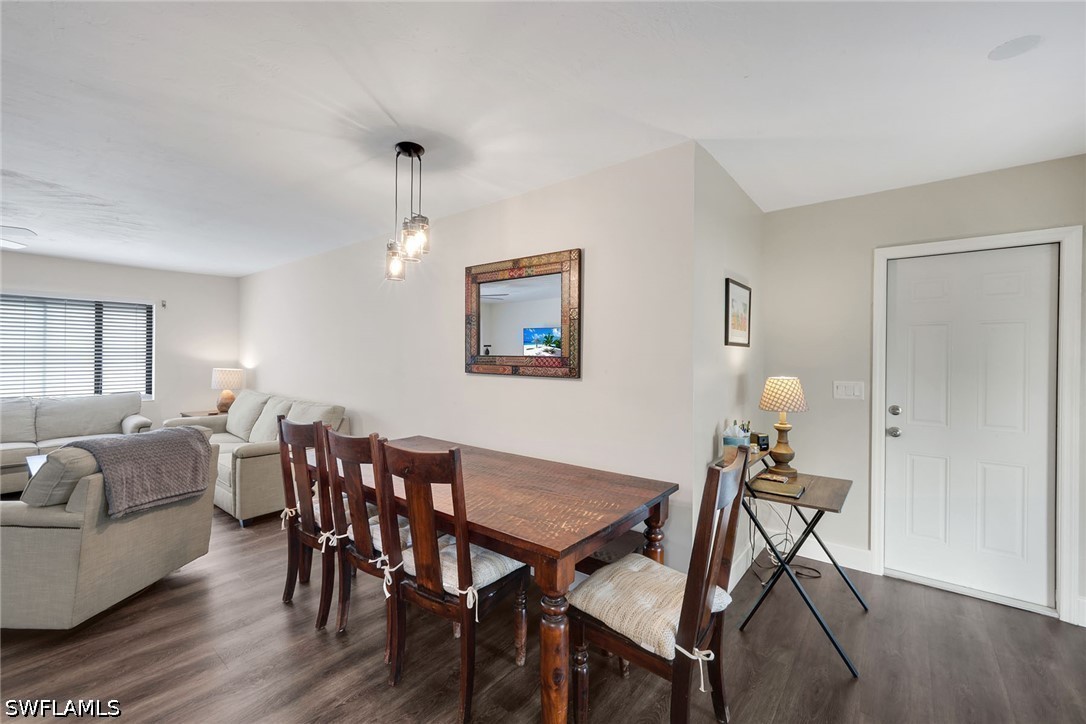 27051 Edgewood St Property Photo 11