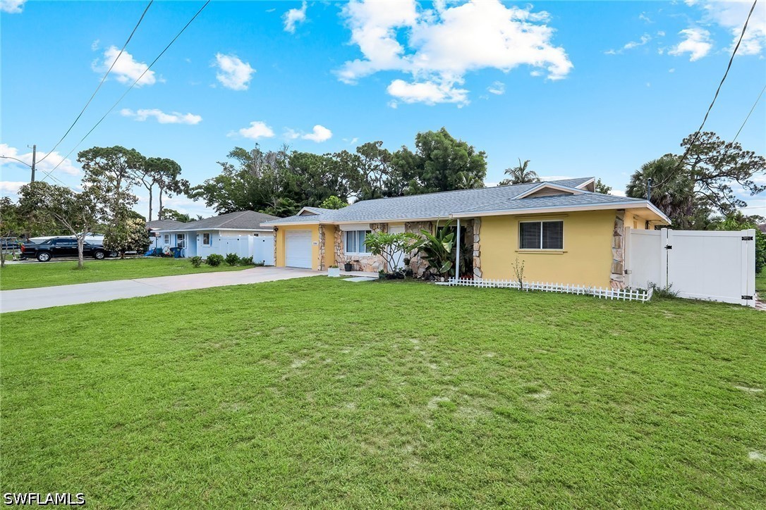 27051 Edgewood St Property Photo 24
