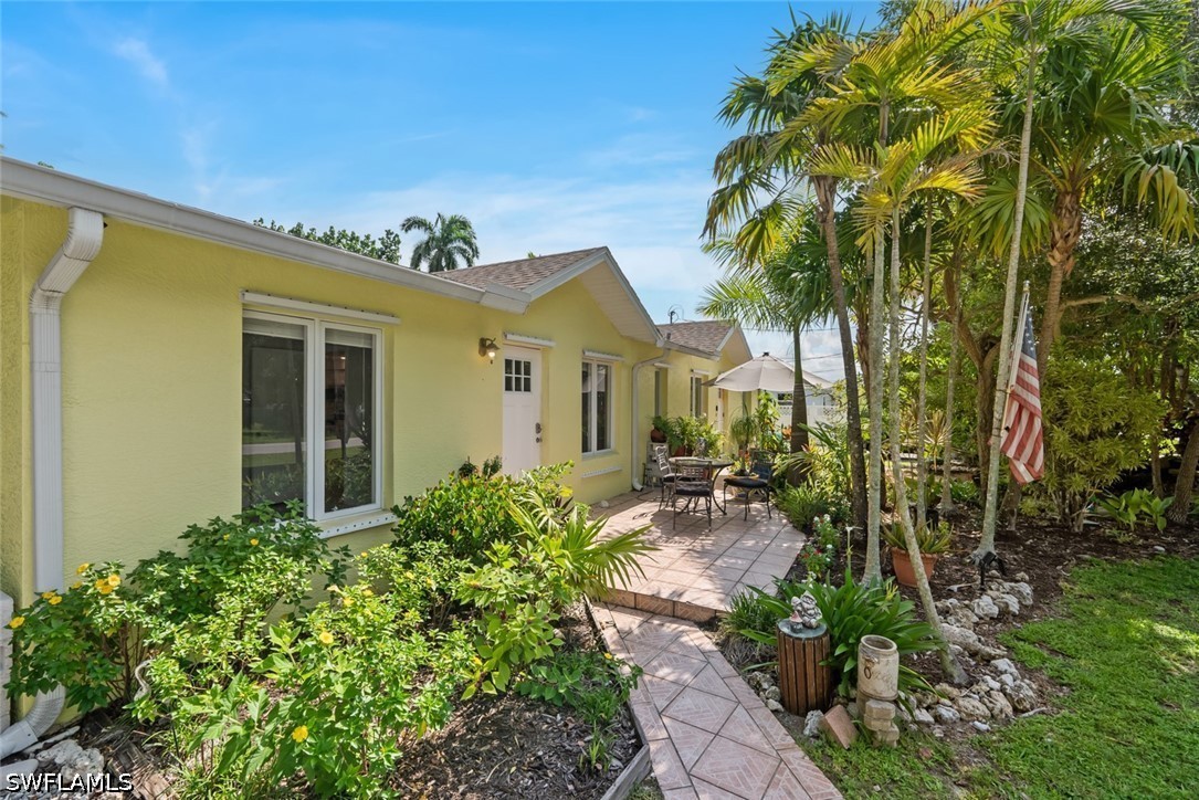 2437 Sunset Ave Property Photo 1