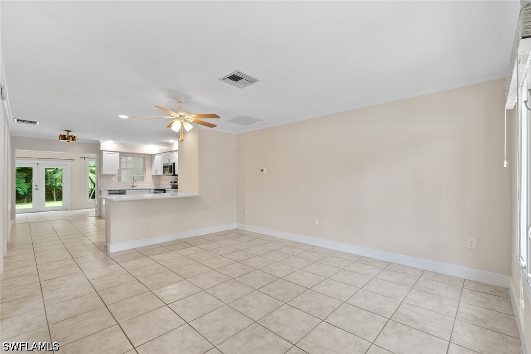 2437 Sunset Ave Property Photo 3