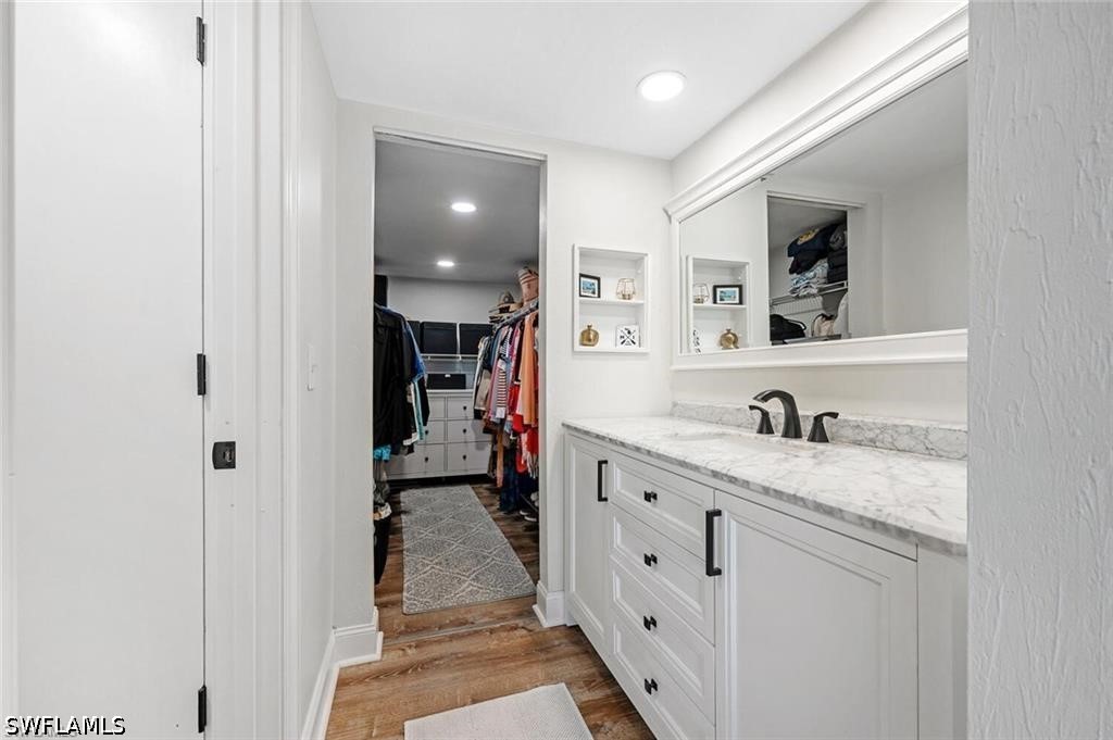 700 Valley Stream Dr 202 Property Photo 18